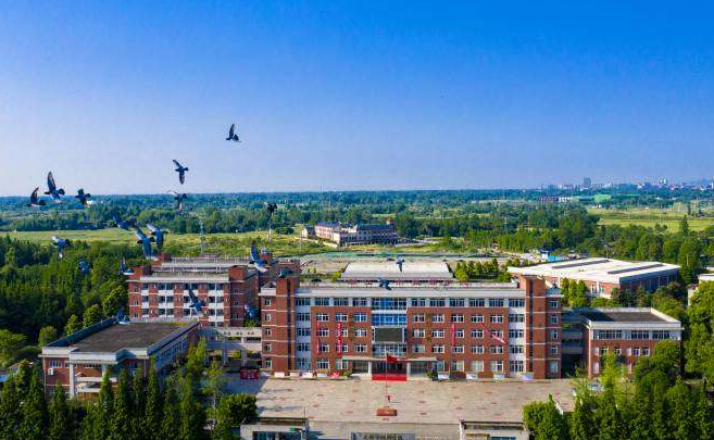 都江堰市技工学校